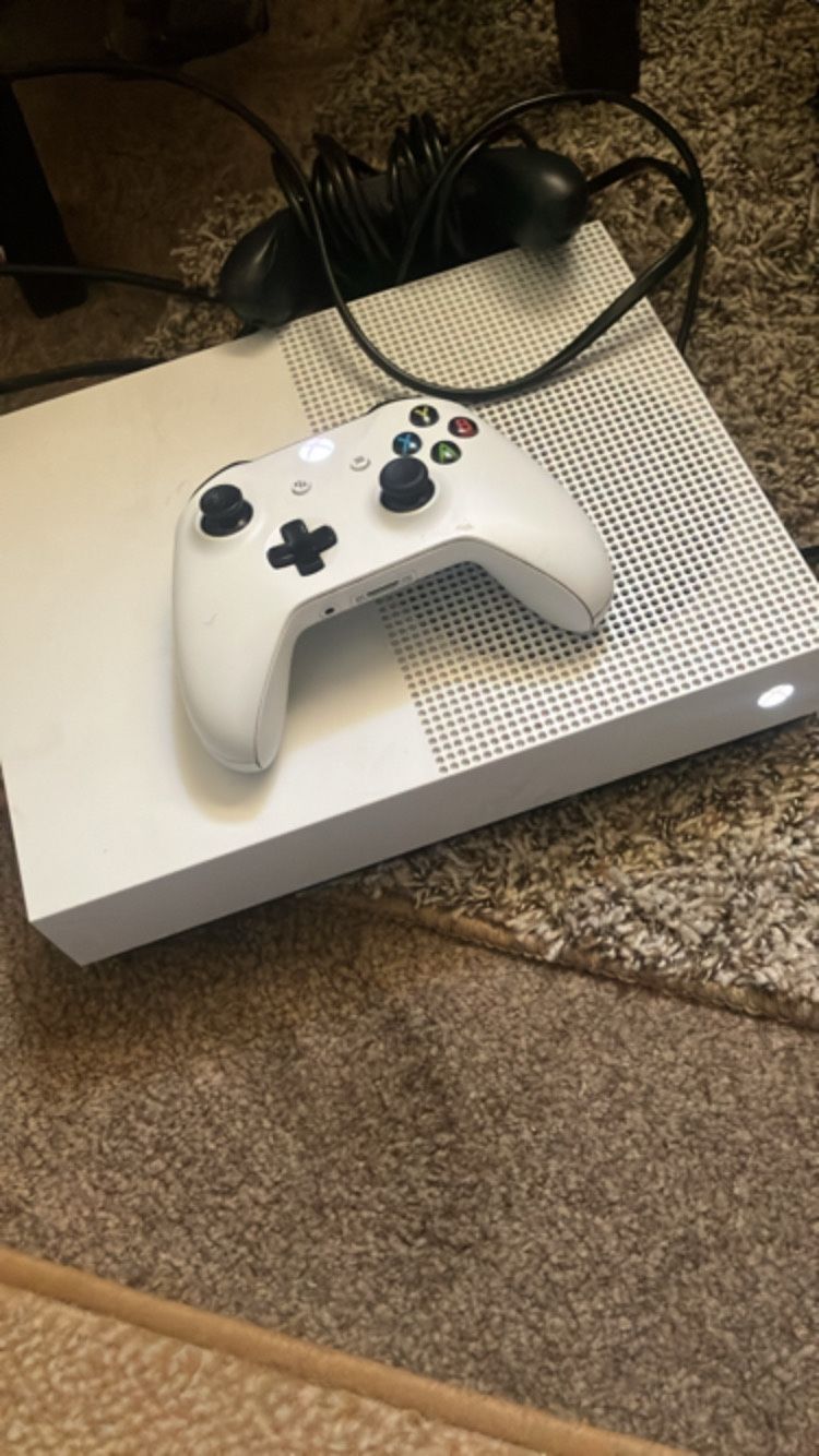 Xbox 1 Or series 2 controllers , 2k24 , Madden 23