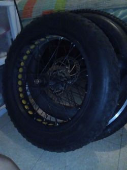 20×4.0 stock rim tire and tube
