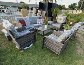 Patio furniture set outdoor new in. The box