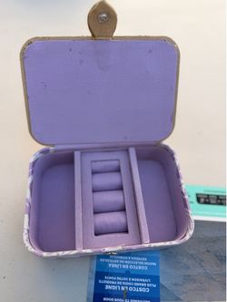 Jewelry box