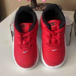 Air Force 1s 6c