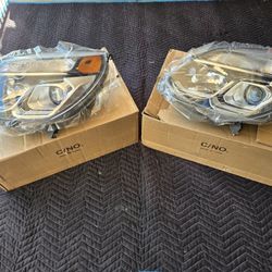  2 Headlights 