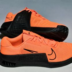 MEN'S SIZE 13: NIKE METCON 9 TRAINERS!!