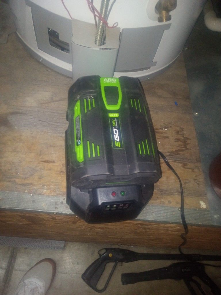 E GO 56V Lithium Ion 5.0 Ah Arc Lithium With Charging Dock Smart Charge
