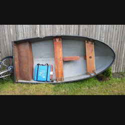8ft Fiberglass Boat With Trolling Motor