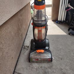 Bissell Carpet Cleaner 