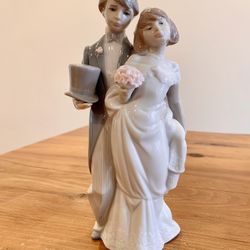 Llardo “Wedding Bells” Figurine (Retired)