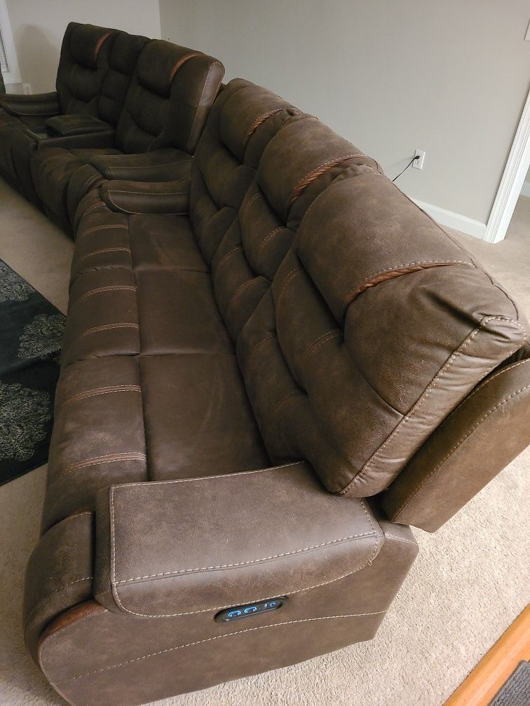 Reclining Sofa And Love Seat Set Lightly Used