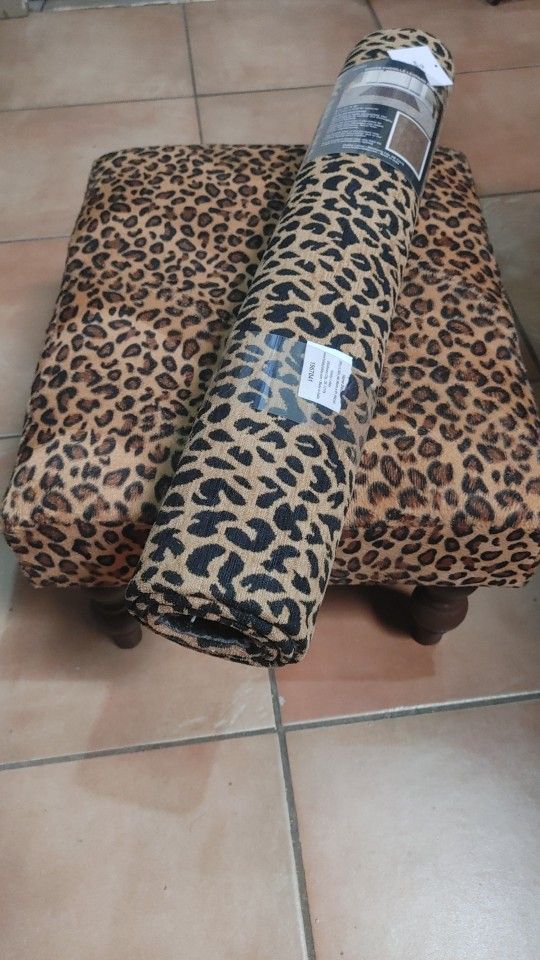 Cheetah Rug And Leopard Print Ottoman Foot Stool