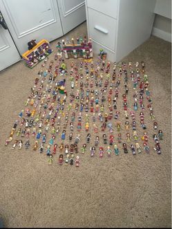 Lego Friends 254 Minifigs and 2 Sets