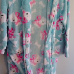 GIRLS ROBE .... CHECK OUT MY PAGE FOR MORE ITEMS