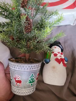 Snowman And Christmas Tree Decoration's 