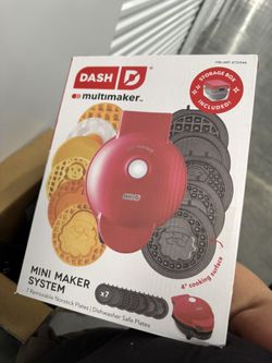 Dash Waffle Maker CHRISTMAS GIFT/ CHRISTMAS PRESENT 