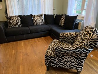 Sofa set for $300. Negociable . 2 sofas in great condition moving out need to sell fast first come first Served .