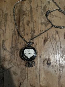 Chateau 1970s Gold Watch Pendant