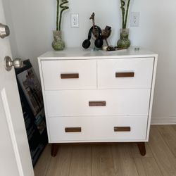 White Foyer/entry Table