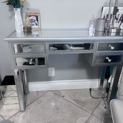 Mirror Desk