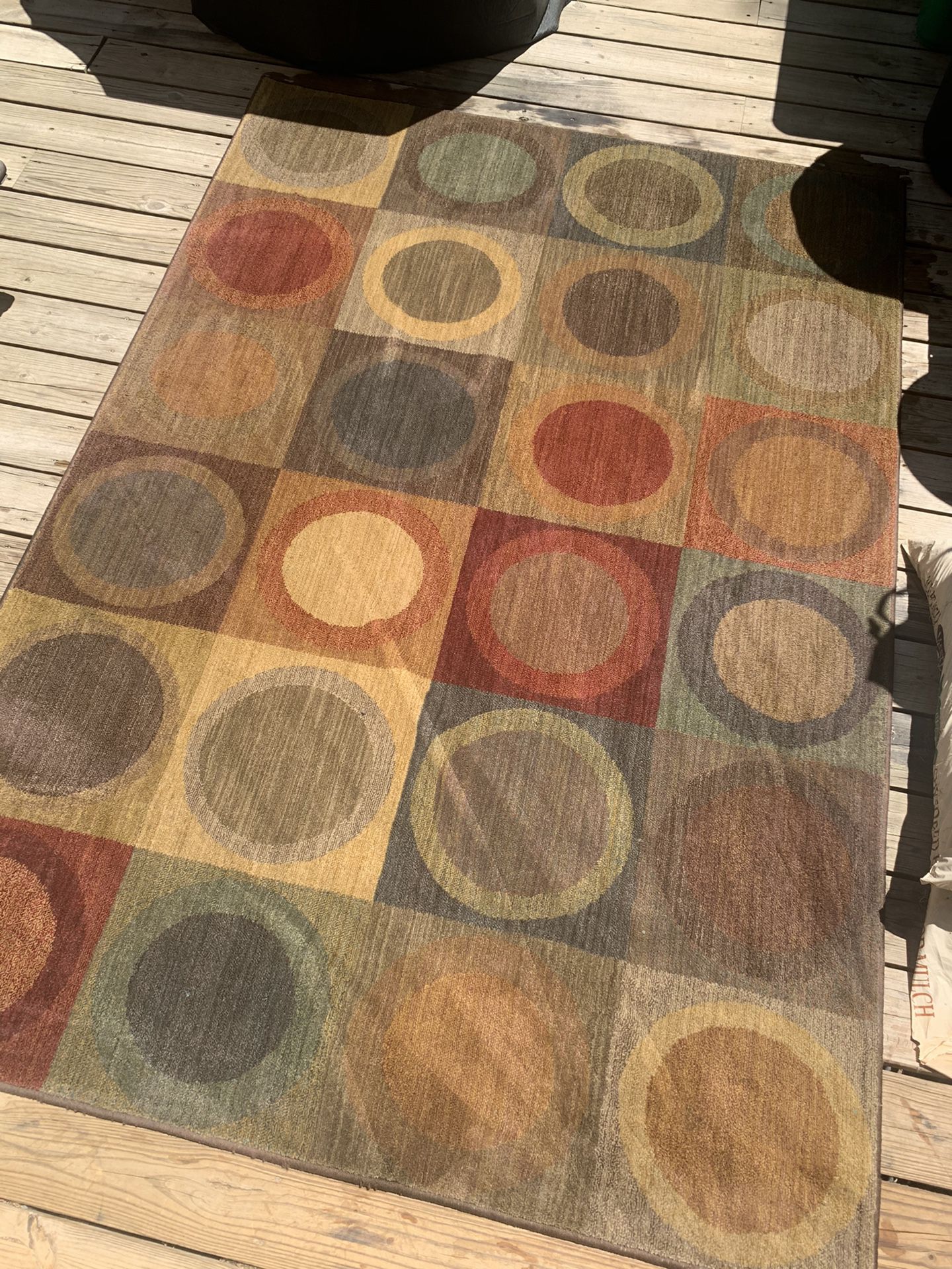 Area rug 5x8