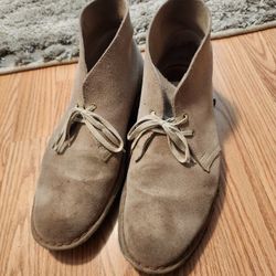 Clark Desert Boots Men's Sz 8.5 Grey Suede
