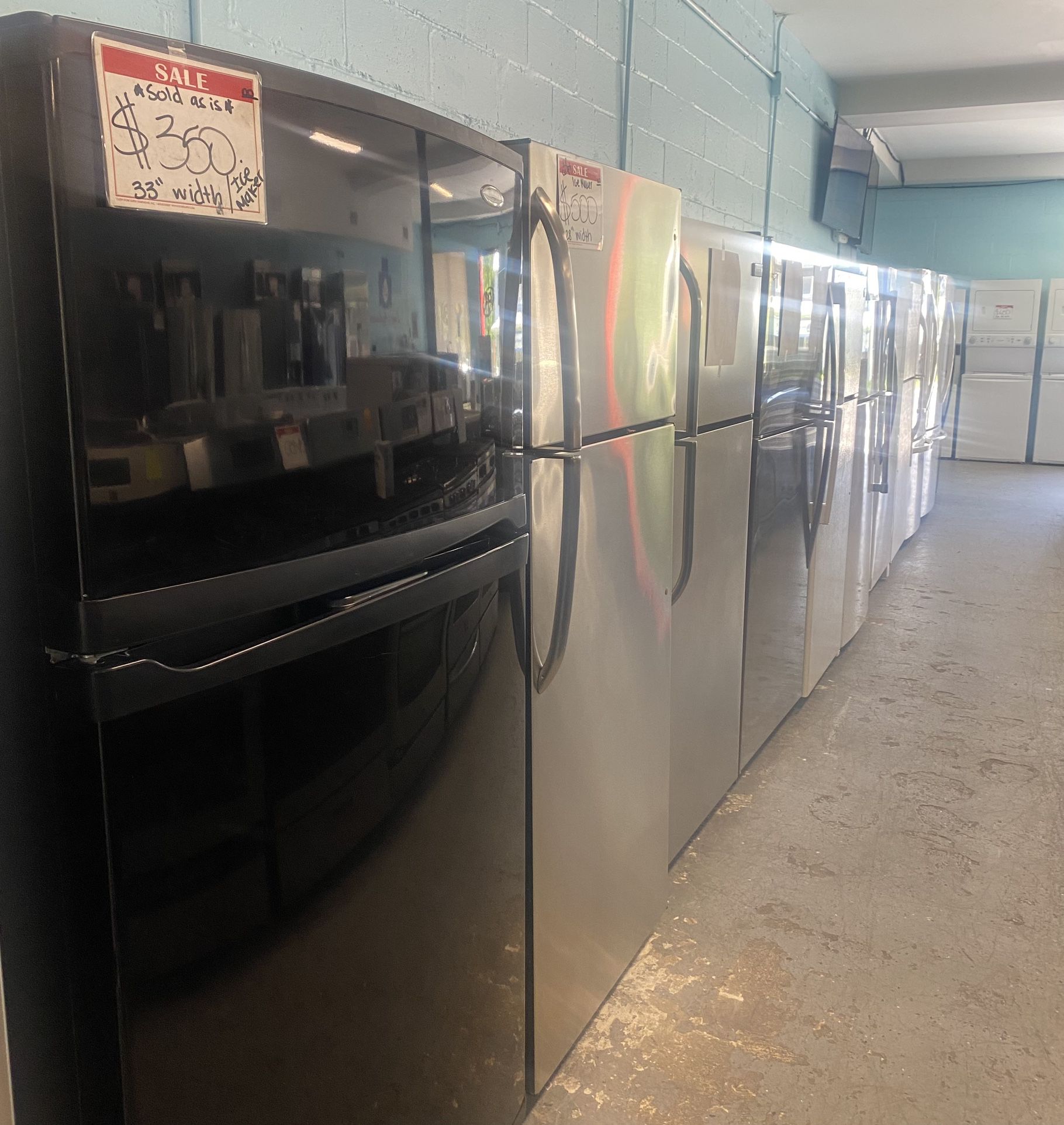 Great Variety On Our Top And Bottom Fridge’s In Excellent Condition 