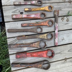 Striking Wrenches 