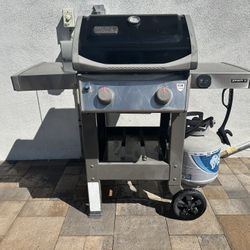Weber Gas BBQ Grill with Collapsible Sides