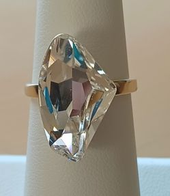 Beautiful Crystal Sterling Silver. 925 ring women's size 7