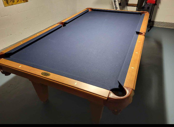 7ft Legacy Pool Table Can Deliver/Install