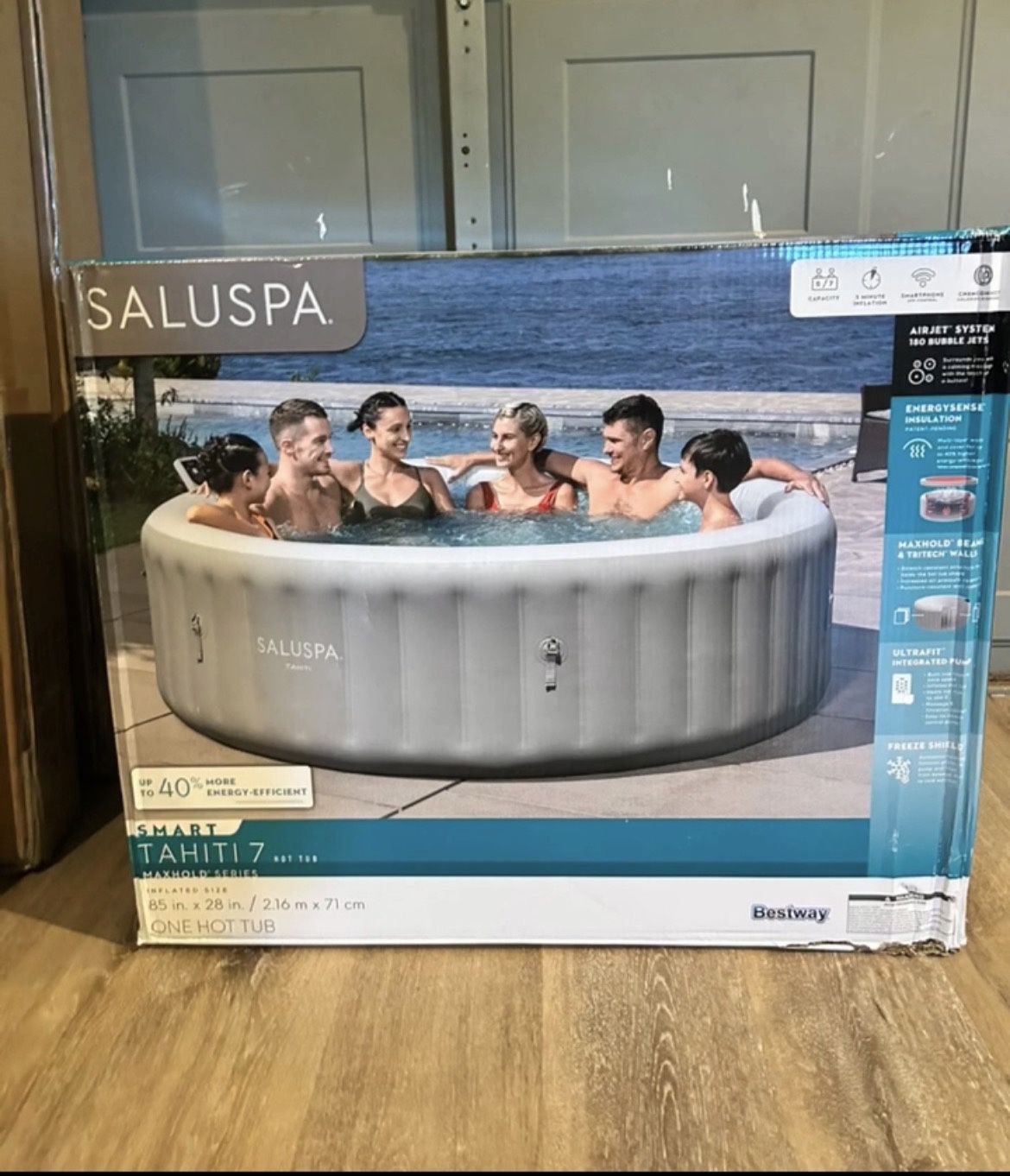 Saluspa Tahiti Hot Tub