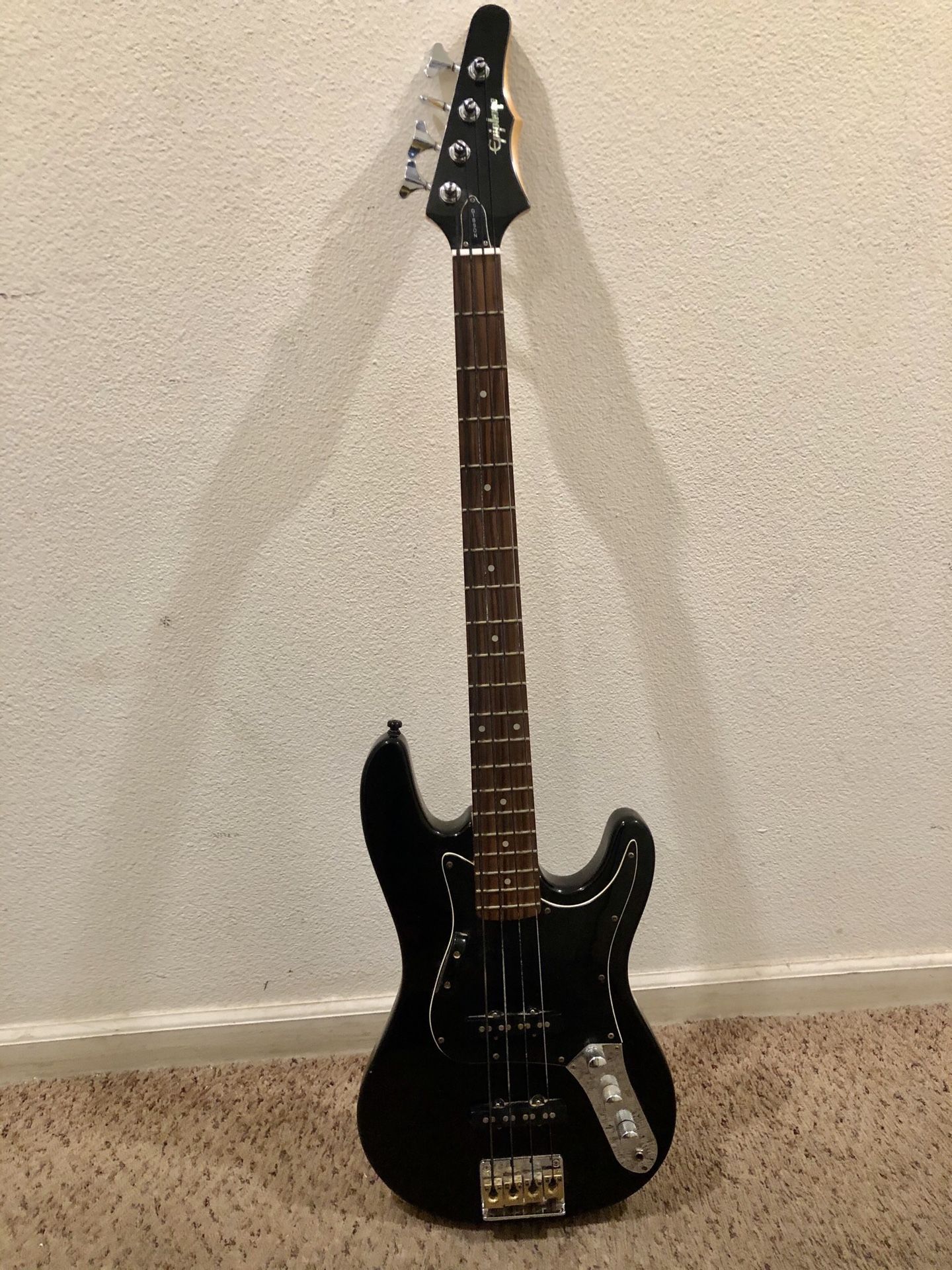 Epiphone bat jazz bass