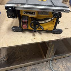 10 Inches Table saw Dewalt 