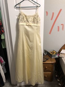 Yellow dress/Halloween prom 11/12