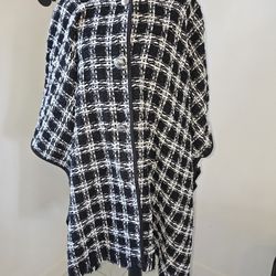 KARL LAGERFELD BLACK AND WHITE CHECK TWEED SHAWL TUNIC ONE SIZE
