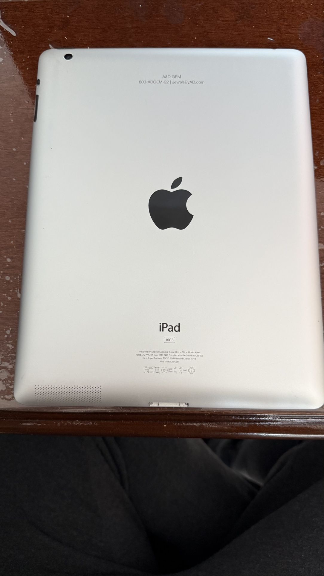 Apple iPad 1st Gen 16GB Silver