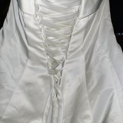 David's Bridal Wedding Gown 