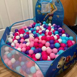 Balls for Ball Pit (GREAT CONDITION)