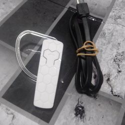 $5 Brand New Bluetooth Earpieces