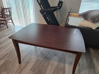Table with built in leaf and 6 chairs