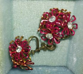Vintage Clip On Earrings