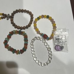 Beaded Jewelery Lot