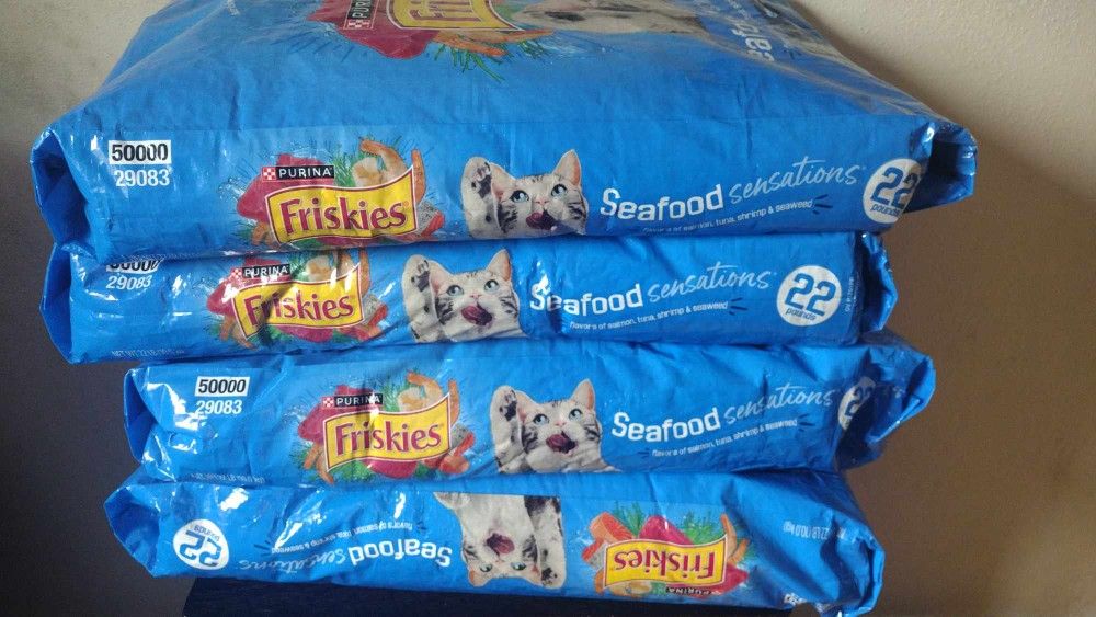 Friskies 22 Lb Bags Of Dry Food