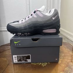 Womens Air Max 95 - Big Bubble Pink - Size 16.5W/15M
