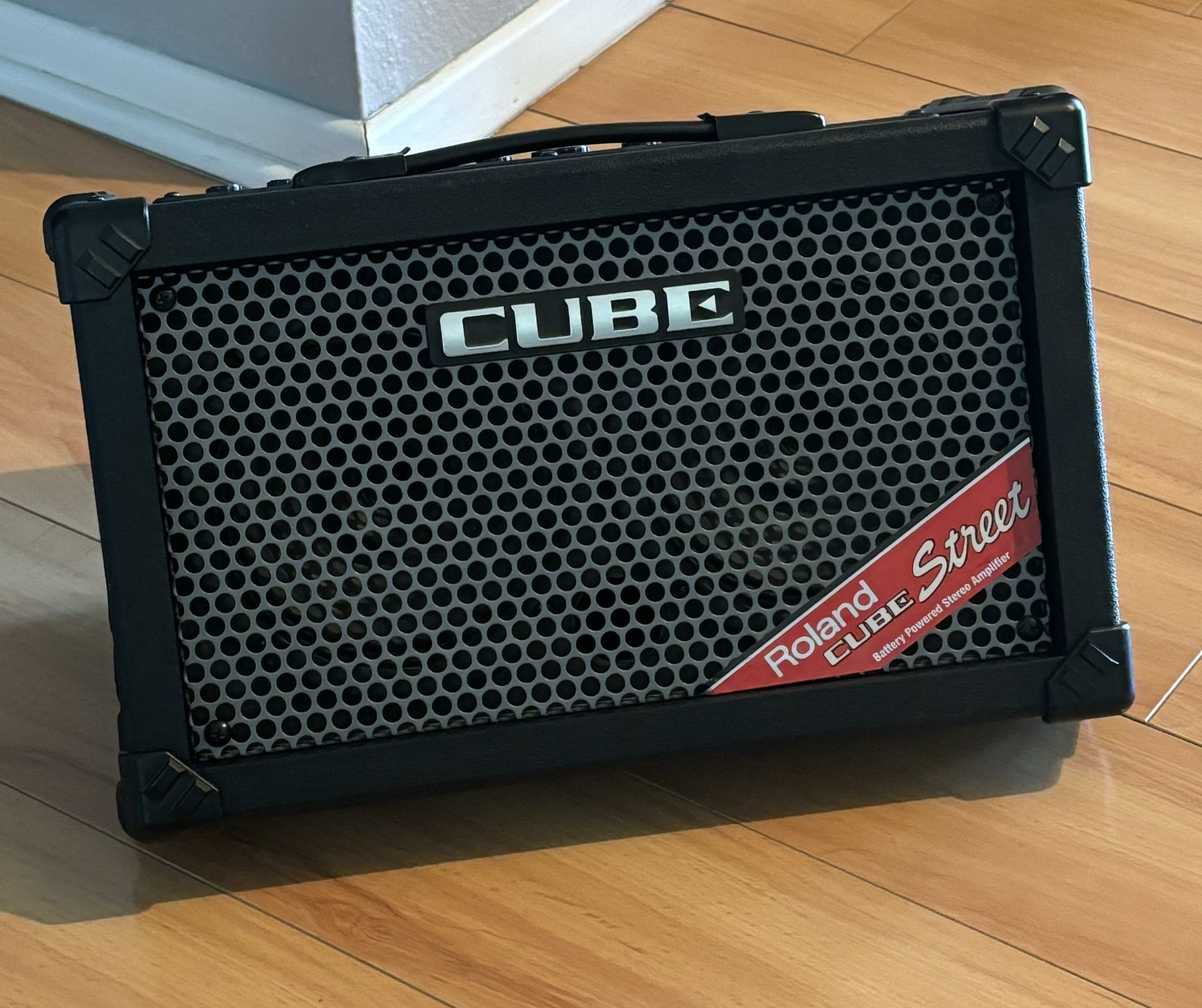 Roland Cube Street Amp N225