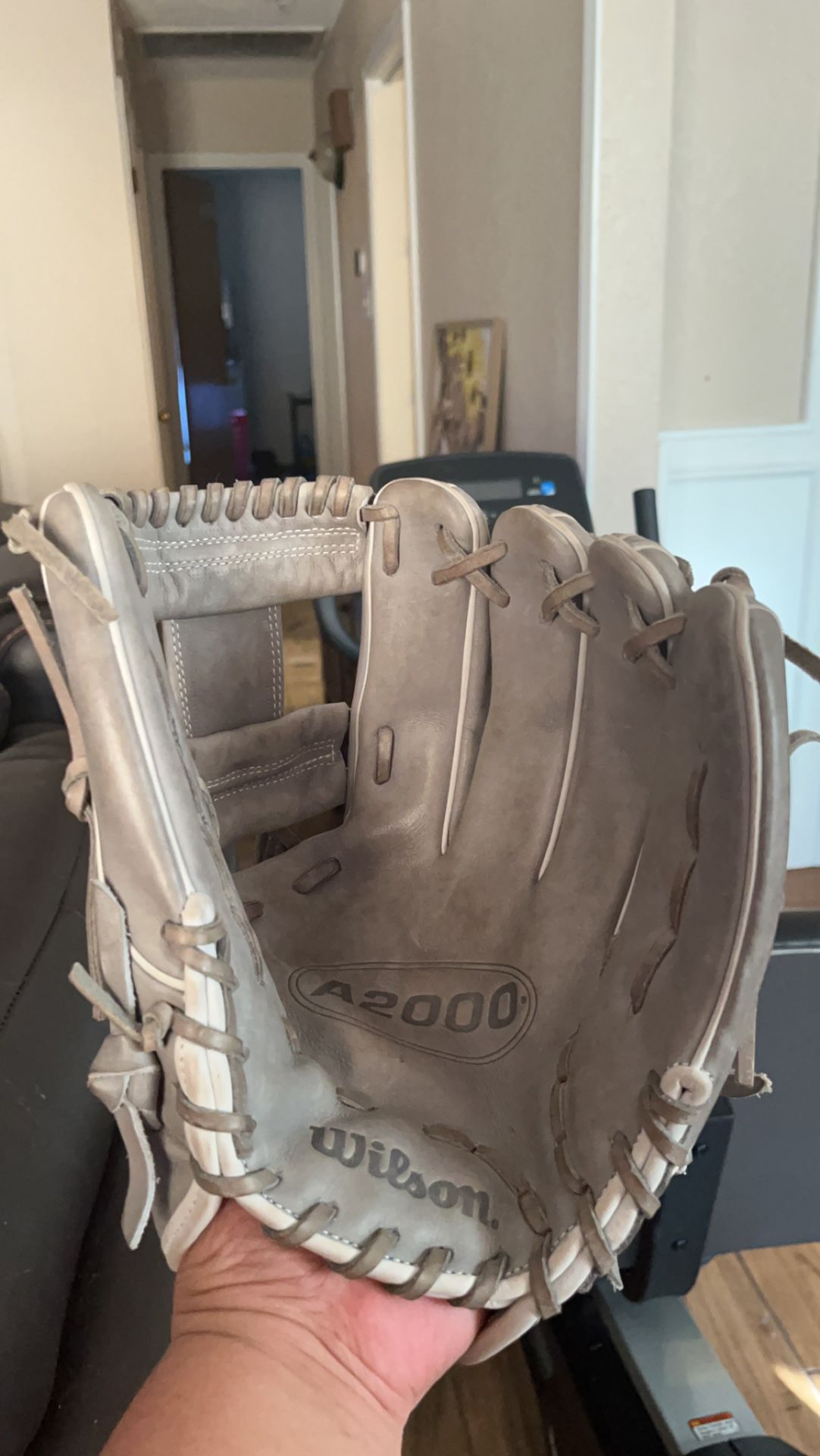 Wilson A2000 Fastpitch Infield Glove