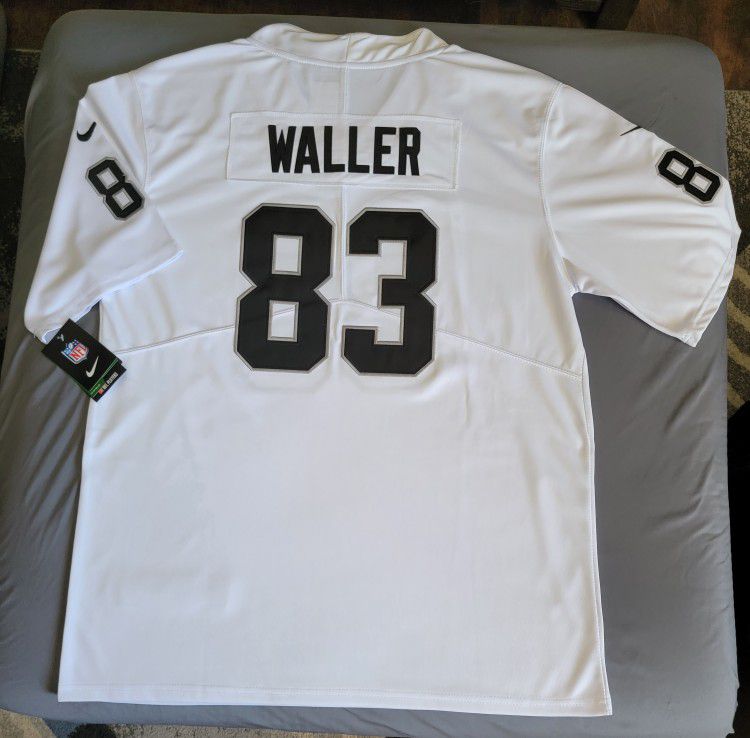 Las Vegas Raiders Darren Waller Jersey
Size: Mens Large