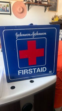 Vintage First aid meal box