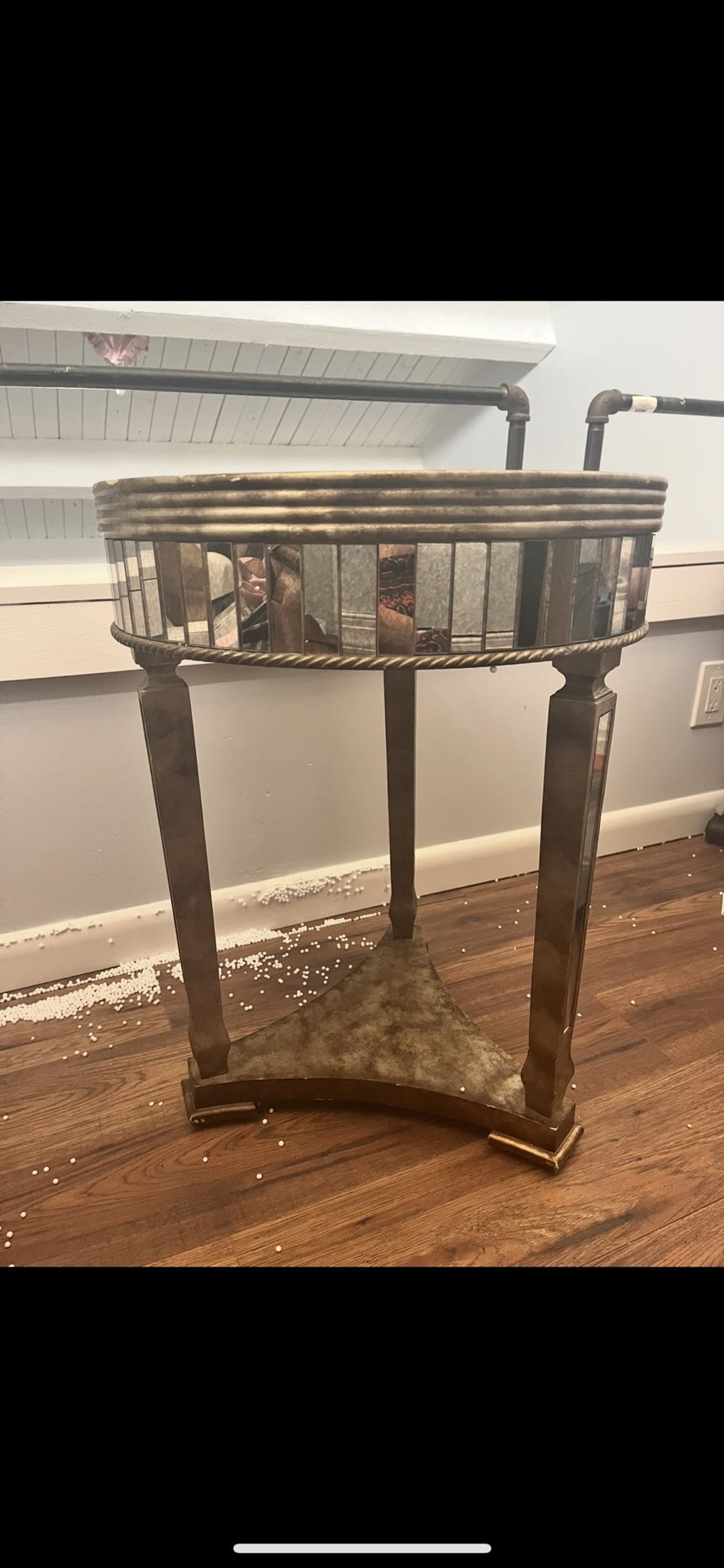 Pretty Mirrored Side Table