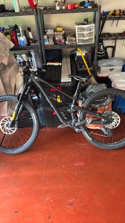 YT enduro bike full suspension