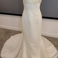 Stunning Pronovias Barcelona Wedding Dress Size 12