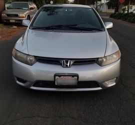 Honda Civic Coupe Low miles!